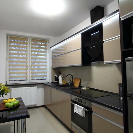 Apartament H&P Gold Appartamento Varsavia Esterno foto