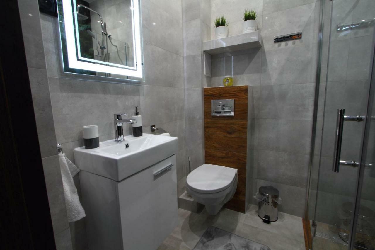 Apartament H&P Gold Appartamento Varsavia Esterno foto